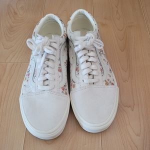 Old Skool Floral Vans Women's size 8.5/ men's size 7 Only worn Once